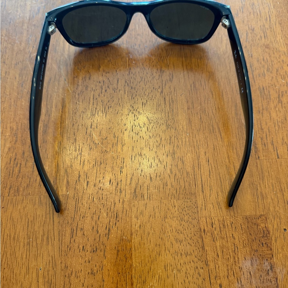 Black Raybans (Wayfarer) - Picture 4 of 8